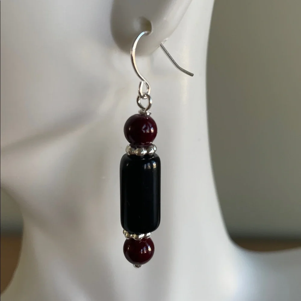 HAND CRAFTED EARRINGS Classic Black Burgundy Red Dangle Drop Earrings